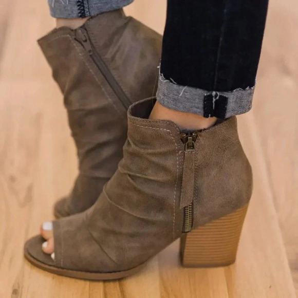 Charming Charlie Open-Toe Ankle Booties Size 7 Color Taupe Heel 3" Inside Zipper - Picture 2 of 9